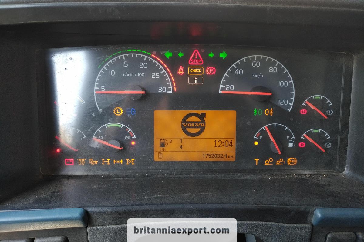 Used 2006 VOLVO FH 400 Euro 3 Manual Retarder Hydraulic Kit 4x2 Tractor Unit