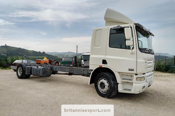 Used 2006 DAF CF 75 310 ZF 16 manual Euro 3 chassis cab truck.
