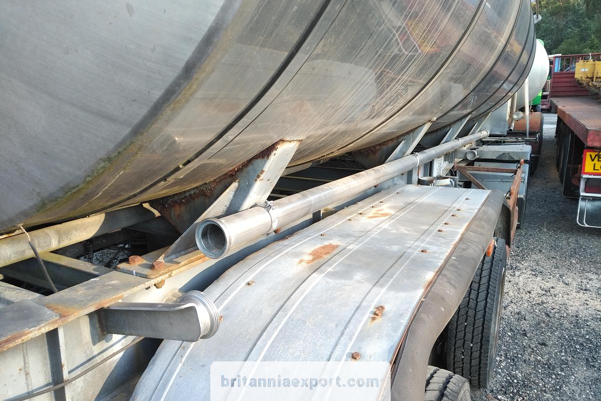 Used 1997 FRUEHAUF D-489 Three-Axle Stainless Steel Food Tanker Semi-Trailer