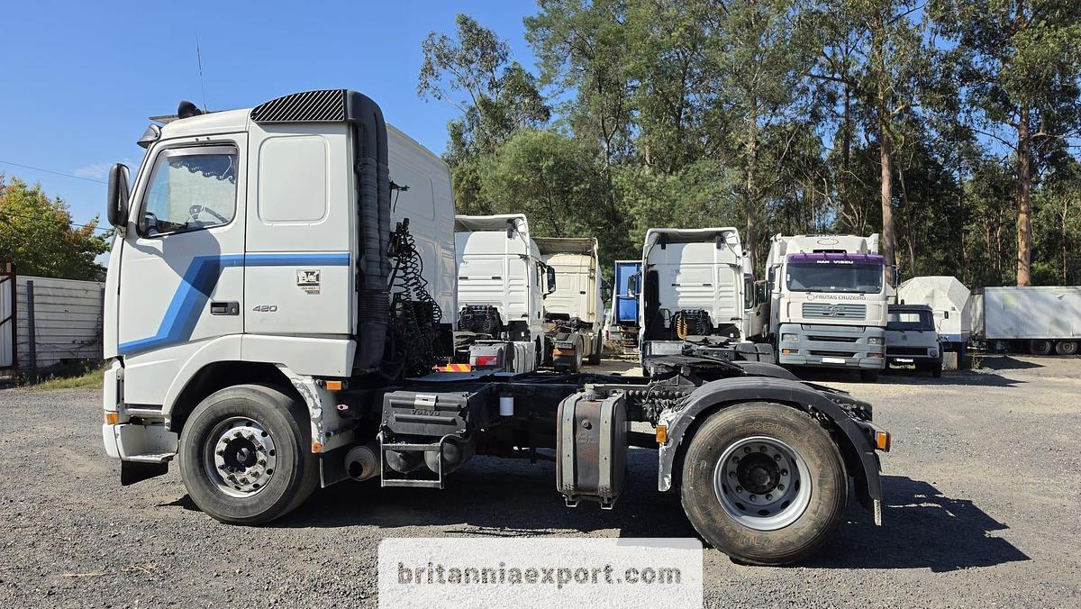 Used 2001 VOLVO FH12 420 Manual Tractor Unit with Hydraulics Air Con