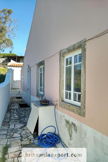 Used 1950 3 Bedroom  detached house