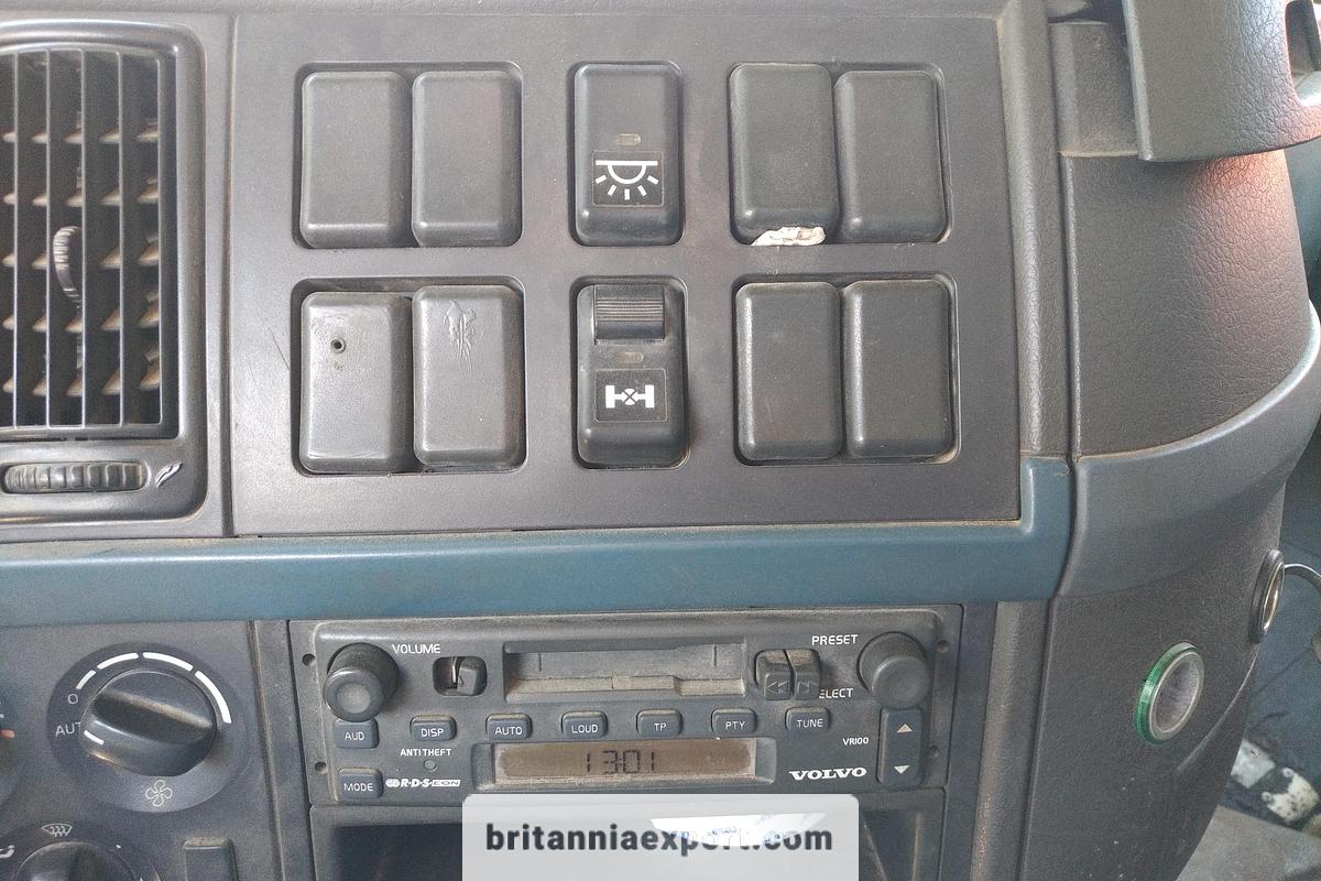 Used 2006 VOLVO FH 400 Euro 3 Manual Retarder Hydraulic Kit 4x2 Tractor Unit