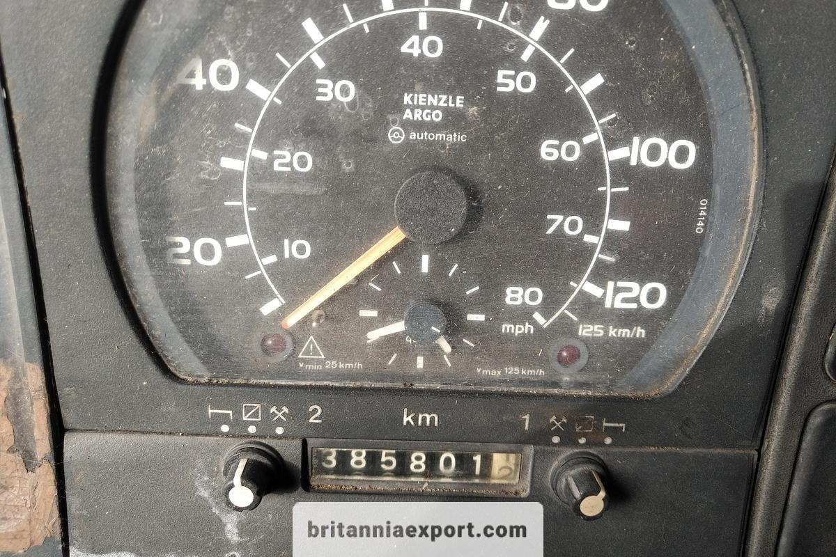 Used 1993 SCANIA P 93M 250 6X2 8 tyres 26 ton curtainsider truck