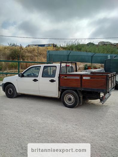 Used 2008 ISUZU D-Max 2.5 diesel double cabin 4X2 pickup truck.