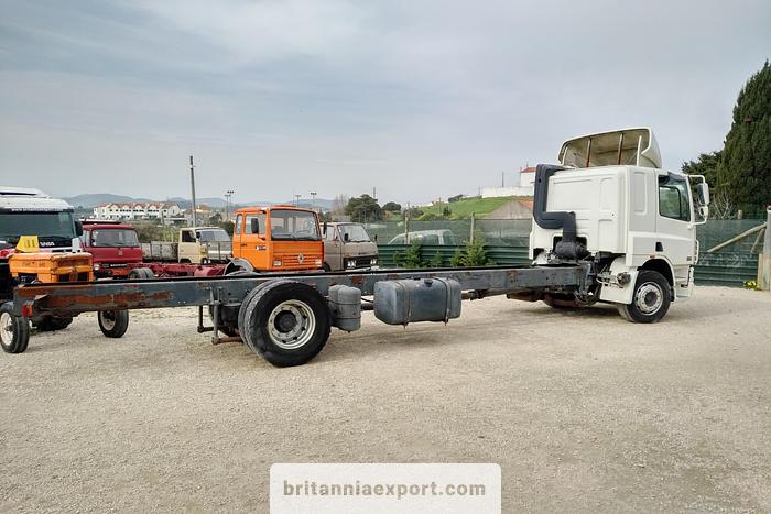 Used 2006 DAF CF 75 310 ZF 16 manual Euro 3 chassis cab truck.