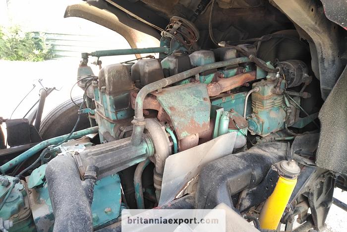 Used 1994 SCANIA P 93M 280 19 ton isothermic box lorry.