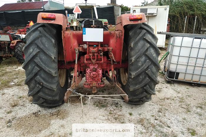Used 1975 International  574 3.9 diesel power steering farm tractor.