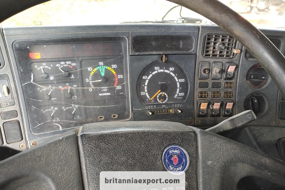 Used 1991 SCANIA P 113H 320 | 6x6 10 Tyres |  26 Ton | Truck with HIAB 450 Crane