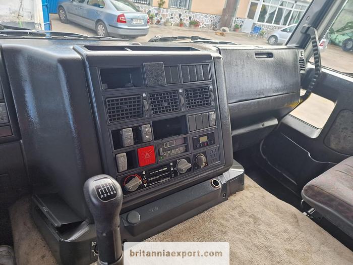 Used 1998 IVECO Eurotech 440E38 Euro 2 tractor unit.