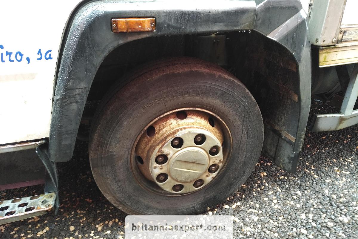 Used 1993 VOLVO FL614 210 Turbo Intercooler | 14 Ton | Manual Pump | Isothermic Box Truck