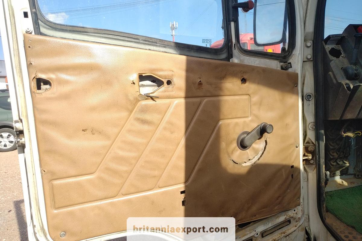 Used 1989 MERCEDES-BENZ 1317 OM366 6 Cylinder 13 Ton Chassis Cab Truck