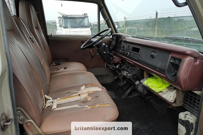 Used 1985 TOYOTA Dyna BU30 3.0 diesel 6 tyres 5.5 ton truck.