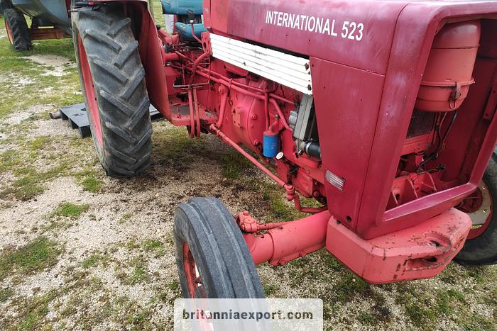 Used 1966 McCormick International 523 farm tractor