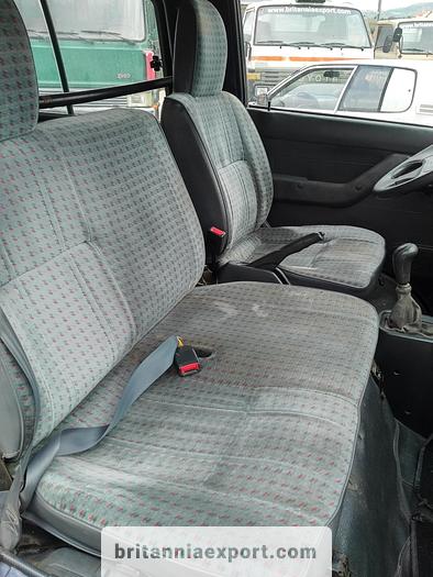 Used 1994 Hyundai H100 2.5 diesel 6 seats minibus.