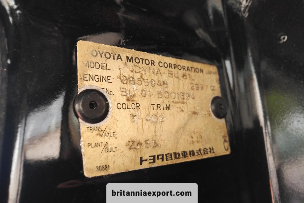 Used 1992 TOYOTA Dyna 250 3.5 Diesel Recovery Truck – Sliding Body with Forks