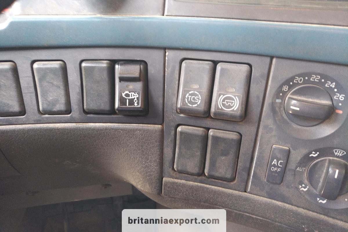 Used 2006 VOLVO FH 400 Euro 3 Manual Retarder Hydraulic Kit 4x2 Tractor Unit
