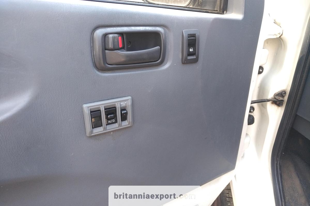 Used 2002 Toyota Hiace 2.5 D-4D Insulated Cold Room Panel Van