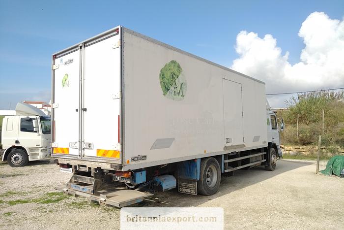 Used 1994 SCANIA P 93M 280 19 ton isothermic box lorry.