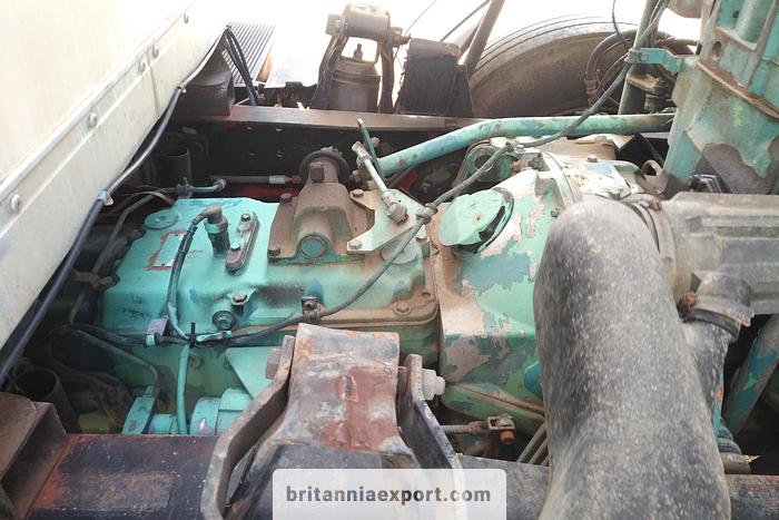 Used 1994 SCANIA P 93M 280 19 ton isothermic box lorry.