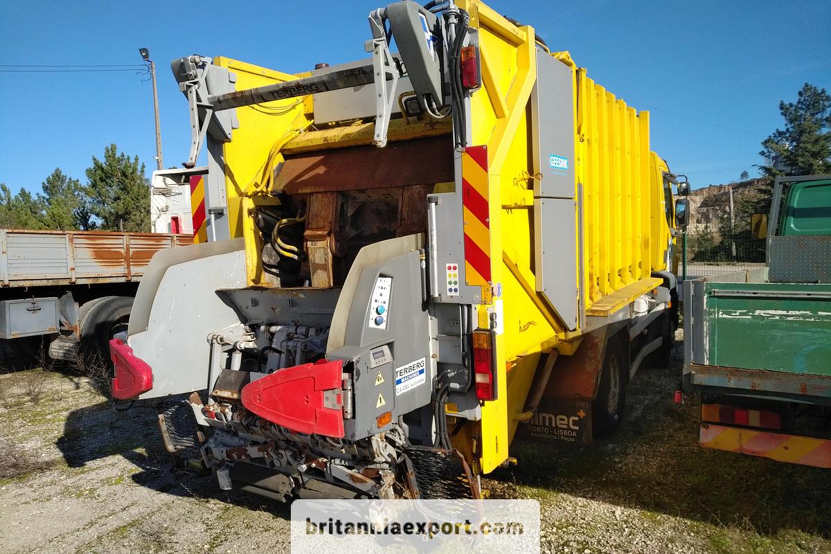 Used 2003 DAF LF55 180 | 15 Ton | On springs | Refuse Truck