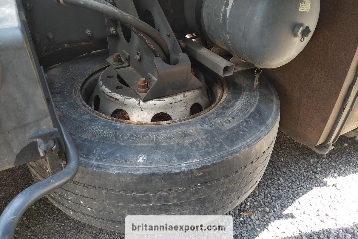 Used 2006 VOLVO FH 400 Euro 3 Manual Retarder Hydraulic Kit 4x2 Tractor Unit