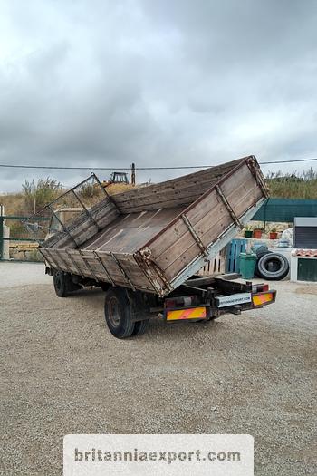 Used 1981 MITSUBISHI Canter FE110 2.7 diesel 5.5 ton tipper.