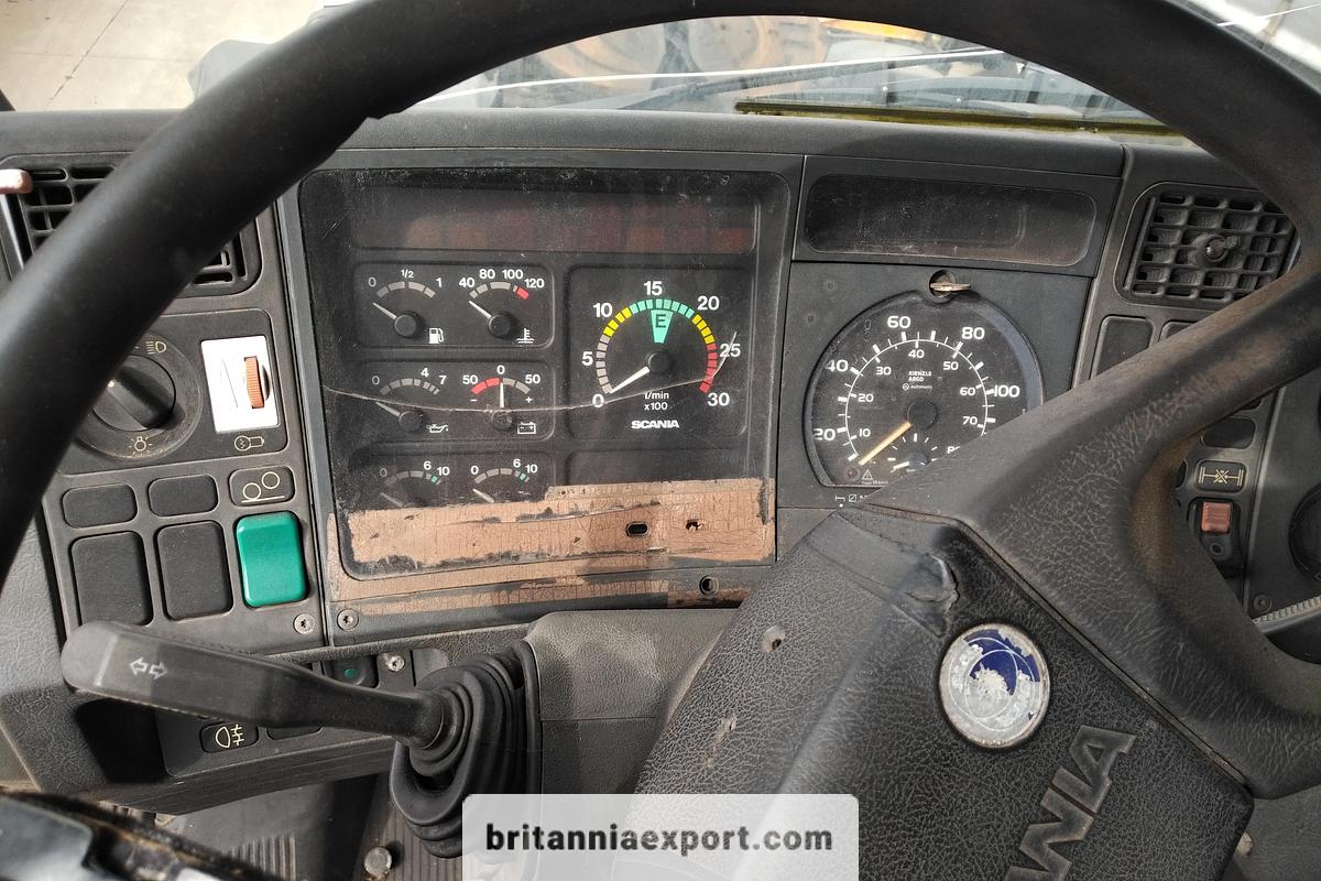 Used 1993 SCANIA P 93M 250 6X2 8 tyres 26 ton curtainsider truck