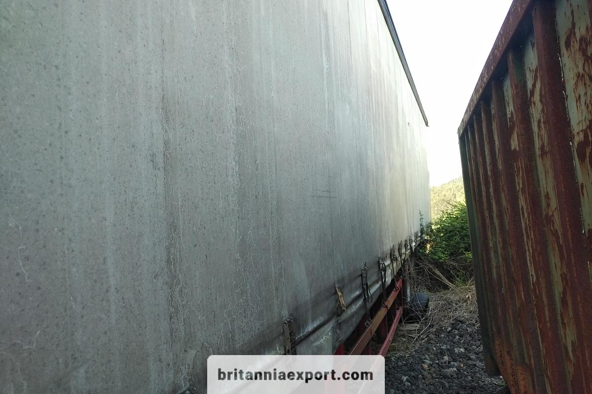 Used 1997 Curtainsider Semi-Trailer RoR Axles Drum Brakes