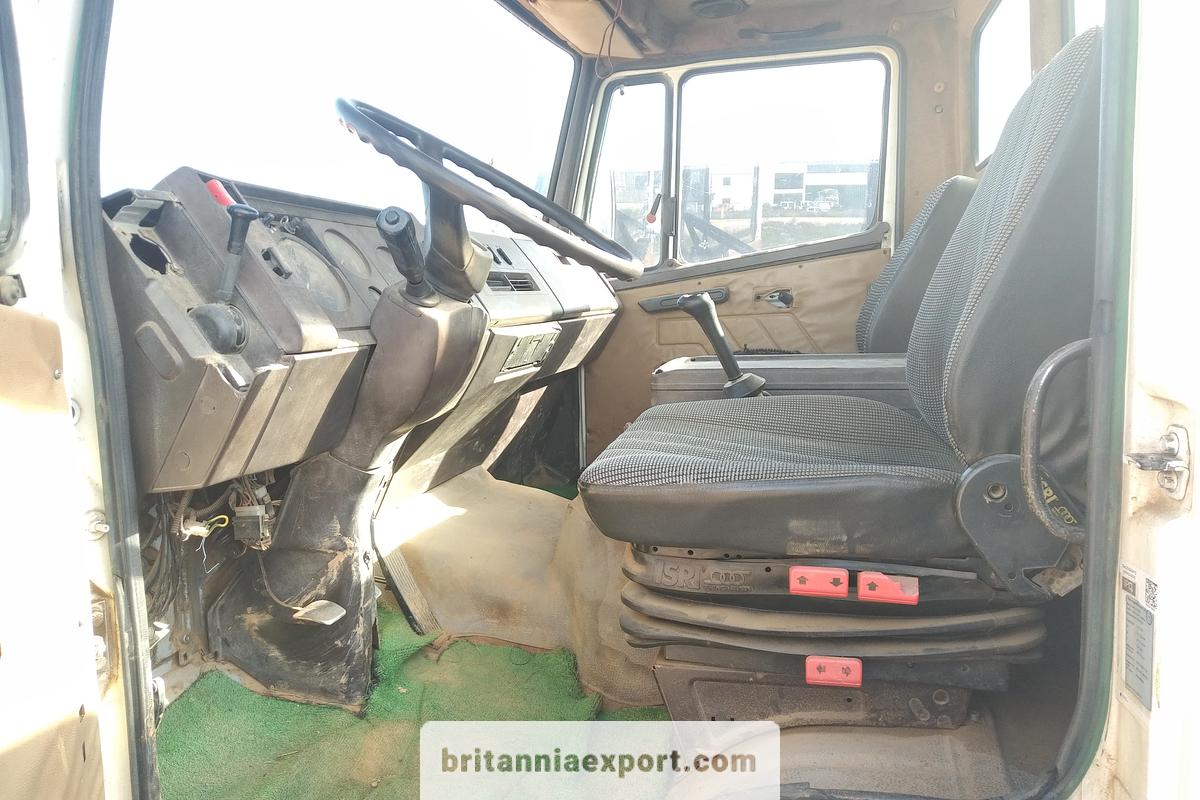 Used 1989 MERCEDES-BENZ 1317 OM366 6 Cylinder 13 Ton Chassis Cab Truck