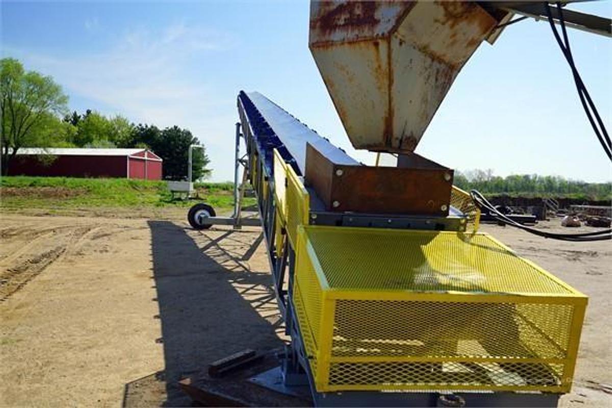 Used 2025 EARTHWORM CONVEYORS 30X80