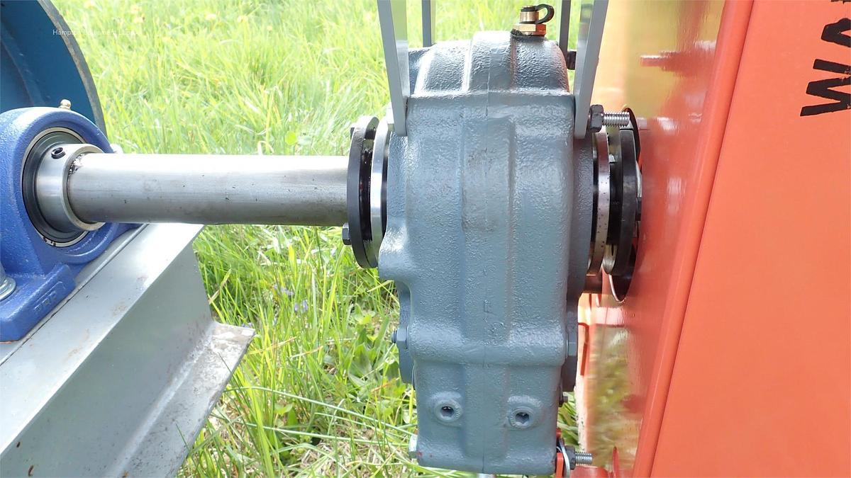 2025 EARTHWORM CONVEYORS 24X20