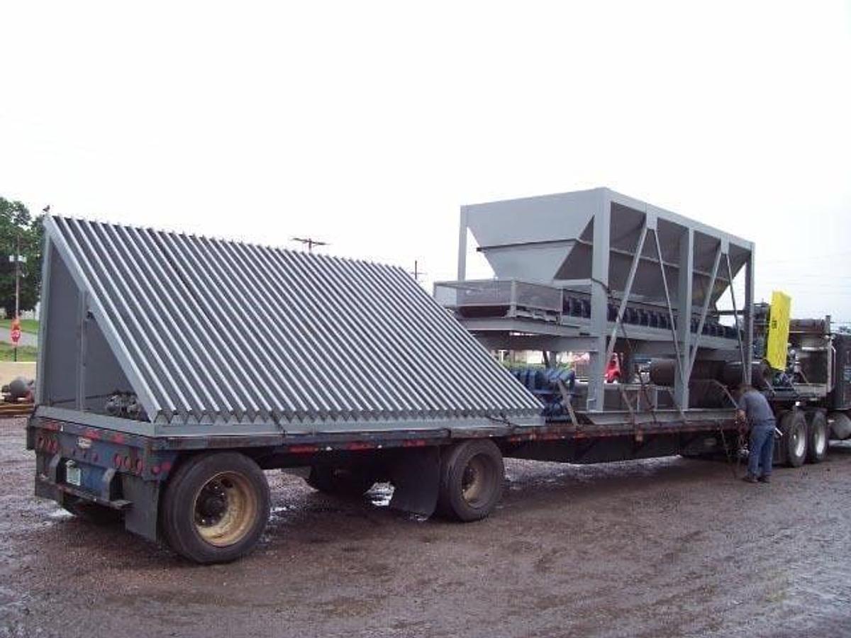 2026 EARTHWORM CONVEYORS 48X100