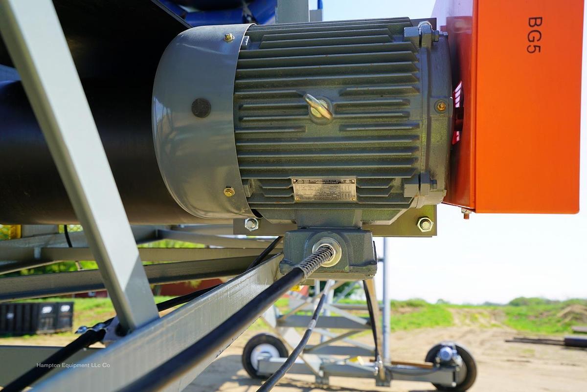 2025 EARTHWORM CONVEYORS 30X100