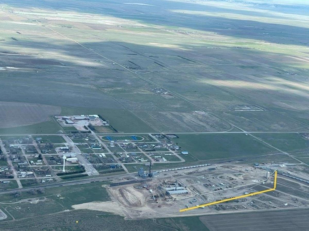 2025 EARTHWORM CONVEYORS 3X80