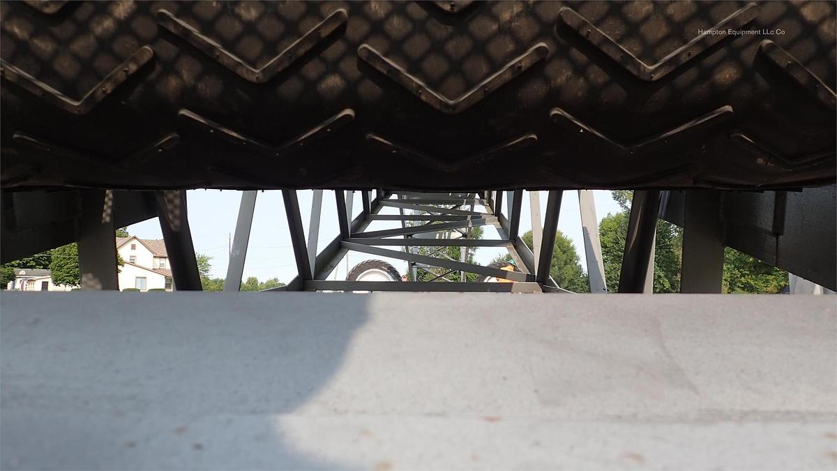 2025 EARTHWORM CONVEYORS 36X100