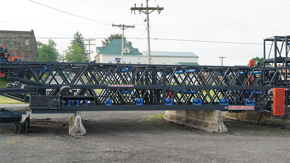 2026 EARTHWORM CONVEYORS 30X100