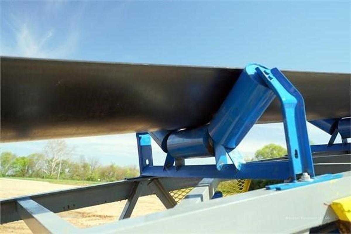 2026 EARTHWORM CONVEYORS 30X100