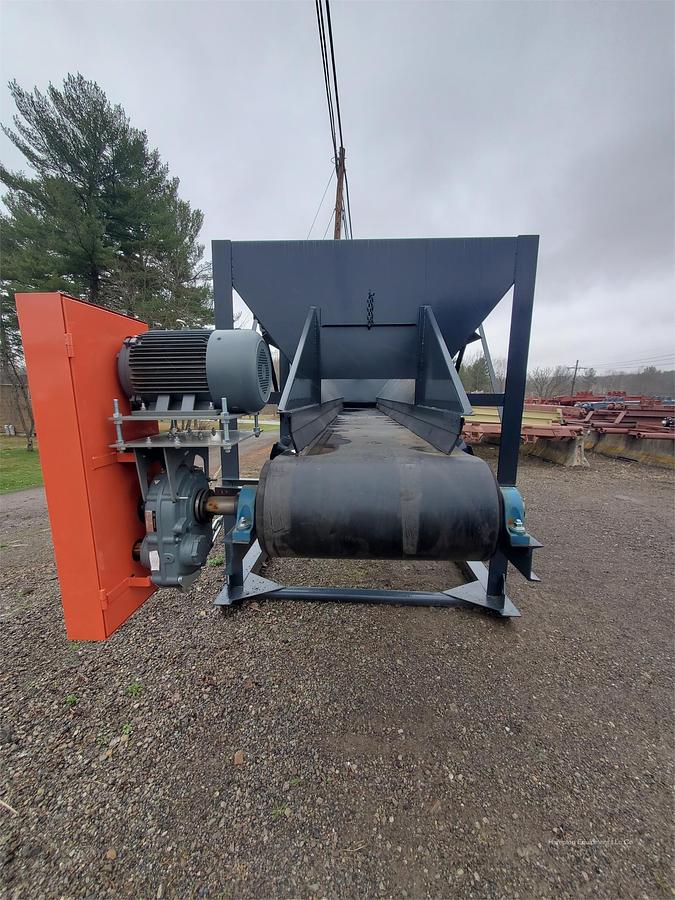 2025 EARTHWORM CONVEYORS 8X14