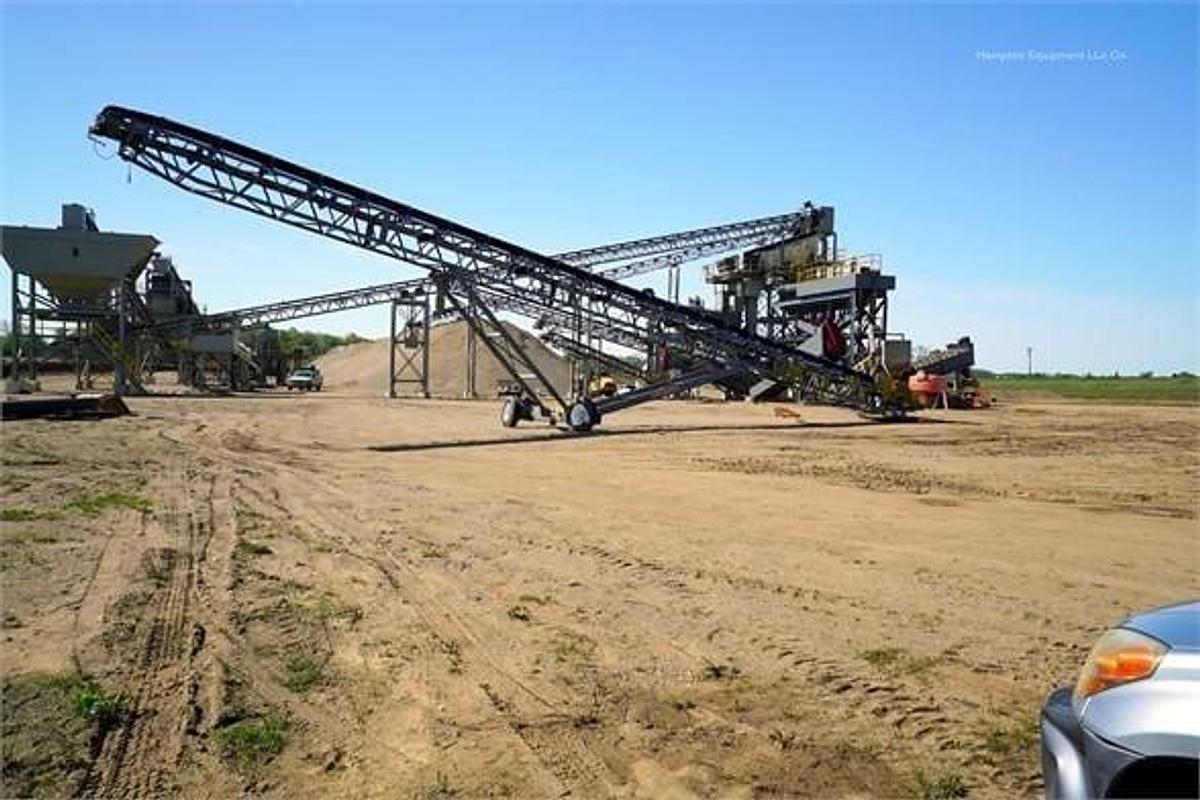 Used 2025 EARTHWORM CONVEYORS 30X80