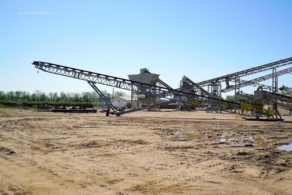 2025 EARTHWORM CONVEYORS 36X100