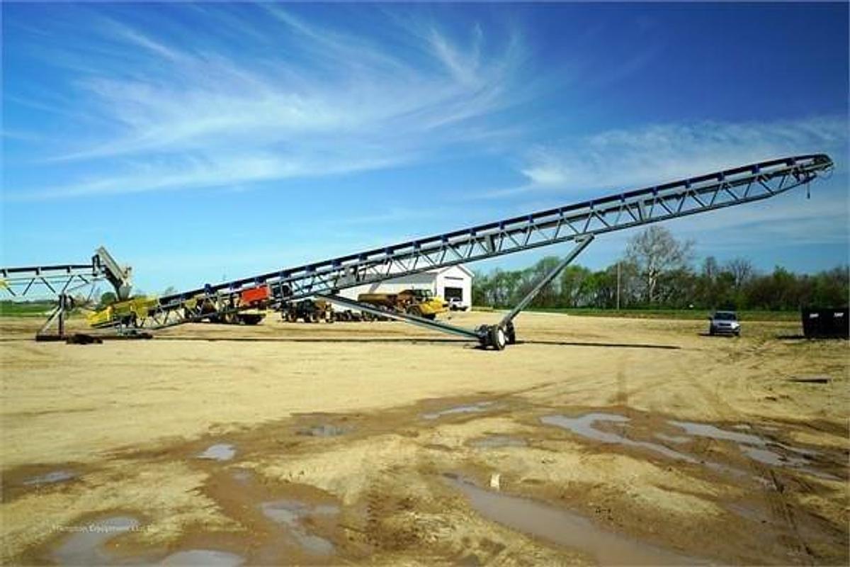 Used 2025 EARTHWORM CONVEYORS 30X80