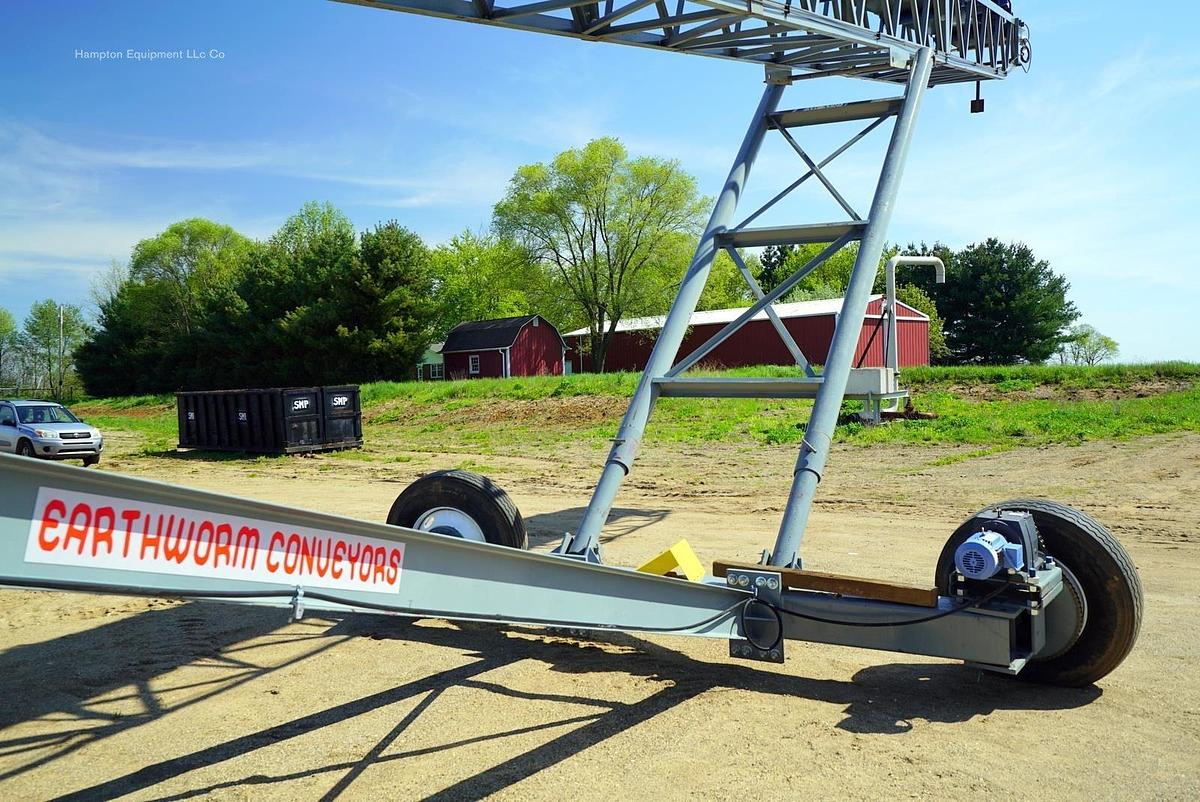 2025 EARTHWORM CONVEYORS 30X100