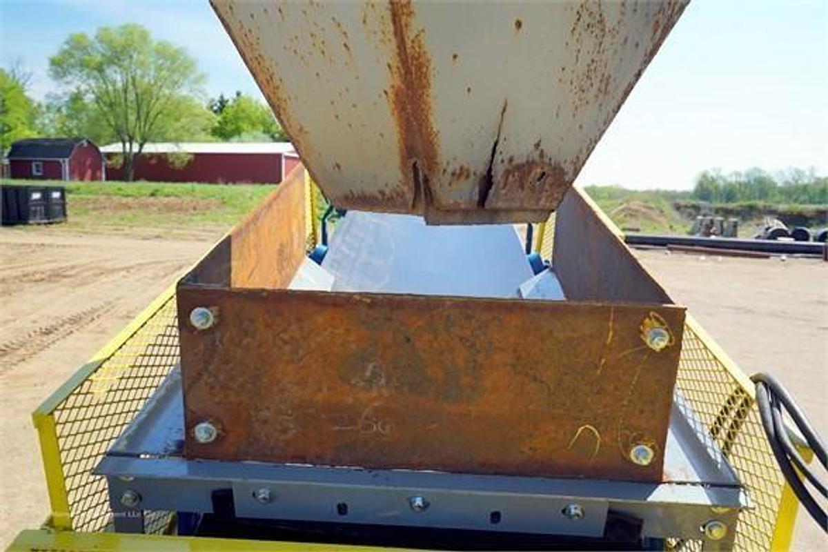 Used 2025 EARTHWORM CONVEYORS 30X100