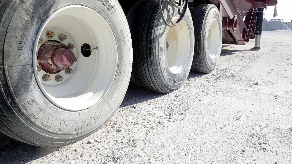 Used 2024 EARTHWORM CONVEYORS 30X80