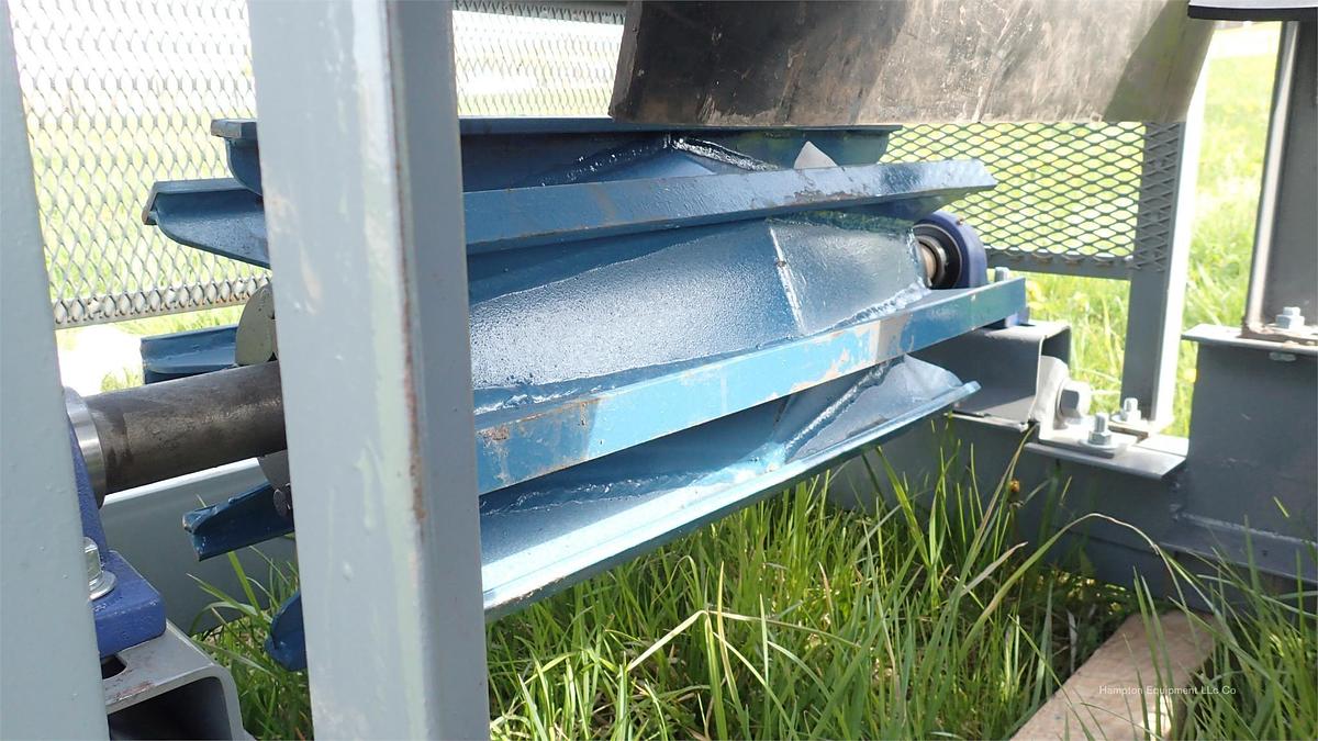 2025 EARTHWORM CONVEYORS 24X20