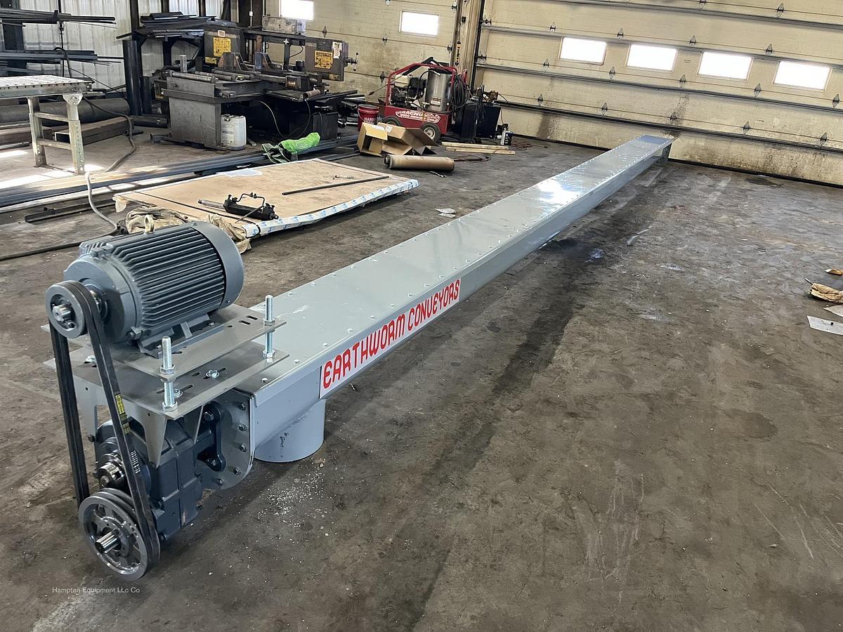 2025 EARTHWORM CONVEYORS 12X30
