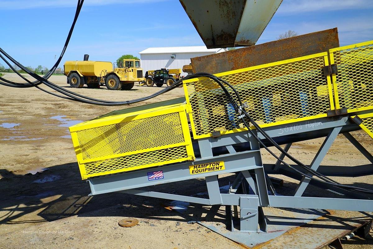 2025 EARTHWORM CONVEYORS 36X110