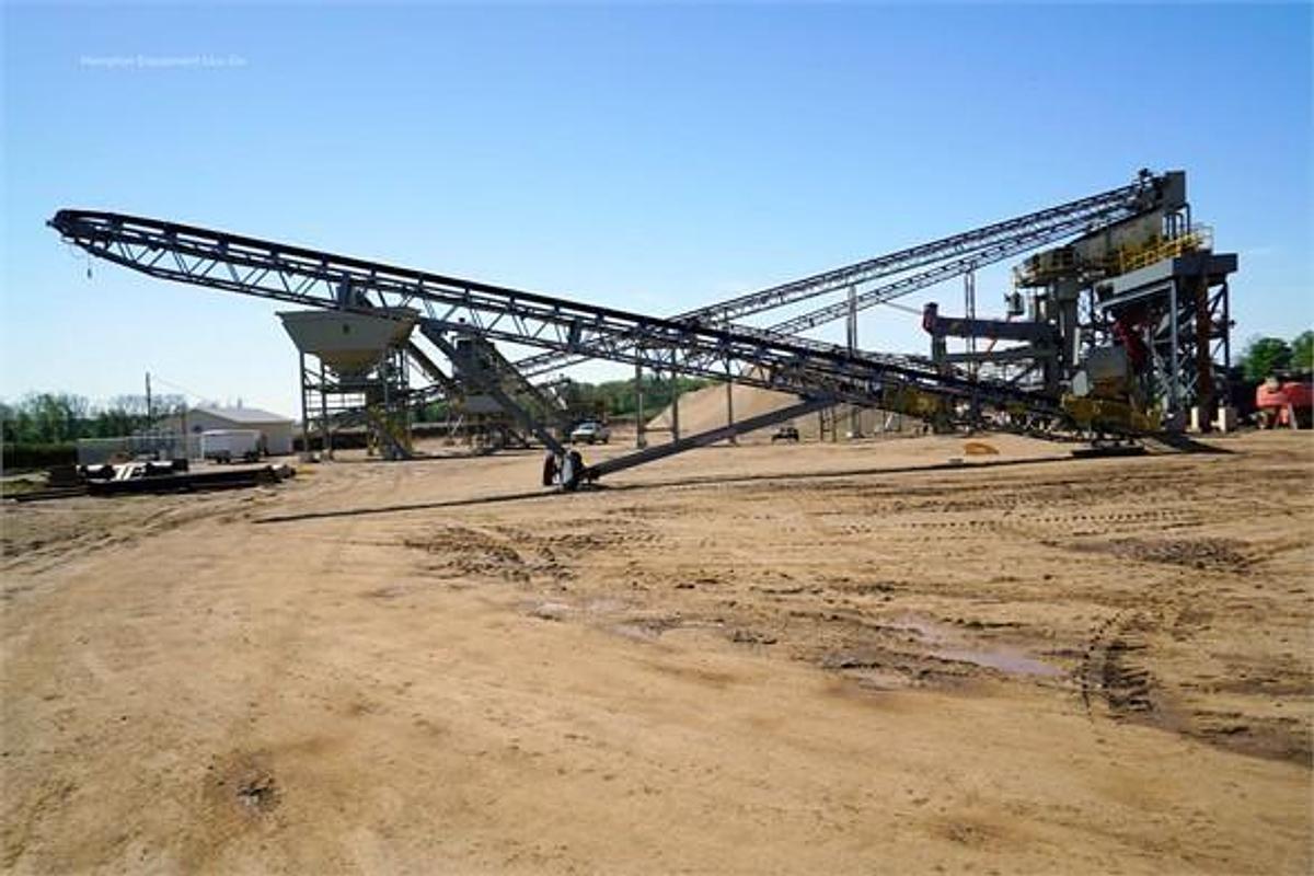 Used 2025 EARTHWORM CONVEYORS 30X80