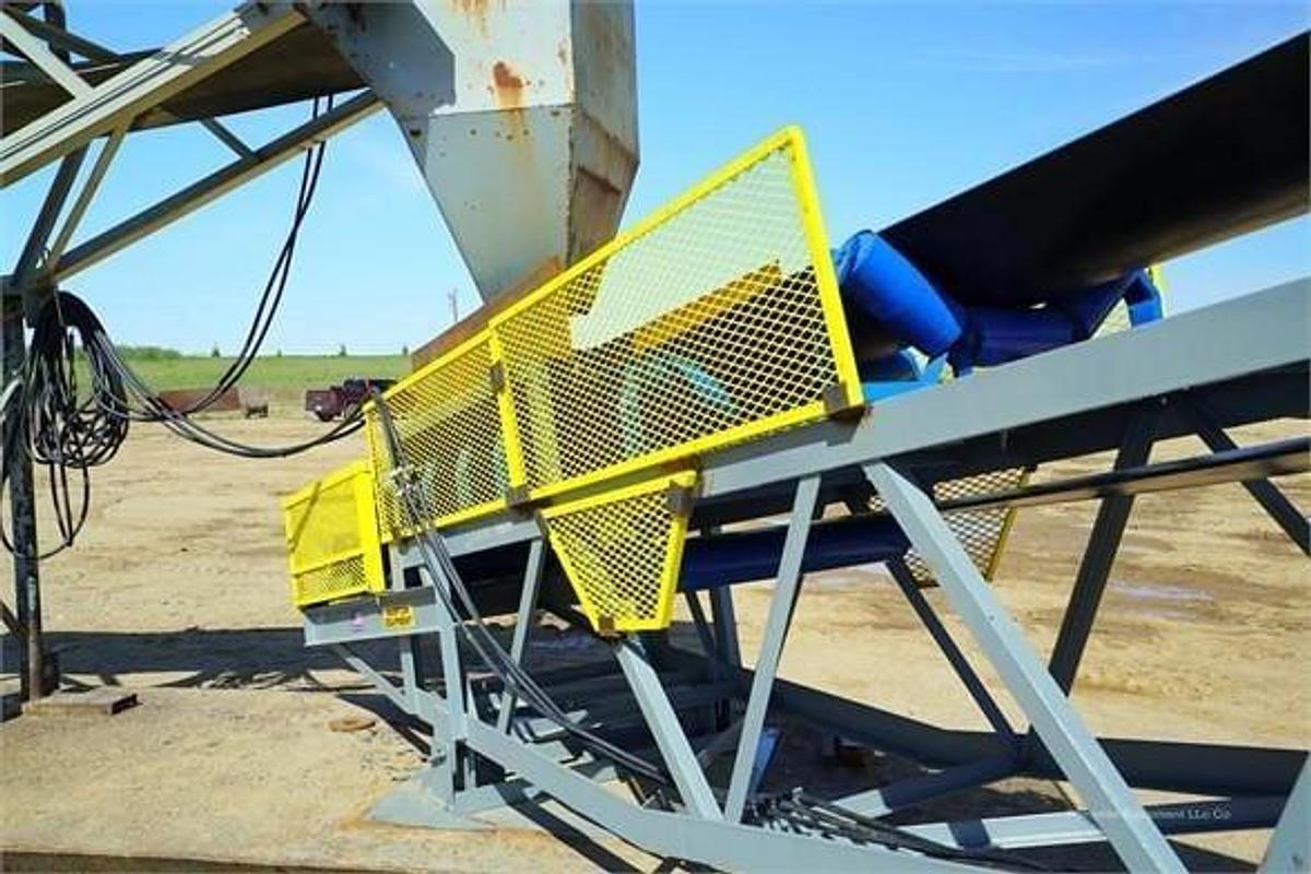 Used 2025 EARTHWORM CONVEYORS 30X100