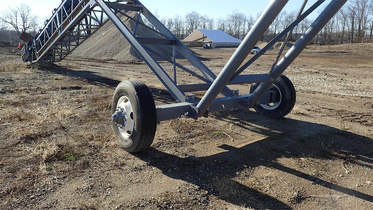 2026 EARTHWORM CONVEYORS 48X100